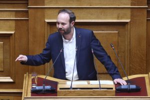 «Κριτική του ΣΥΡΙΖΑ στον Μητσοτάκη για τη Σύνοδο Μετανάστευσης»