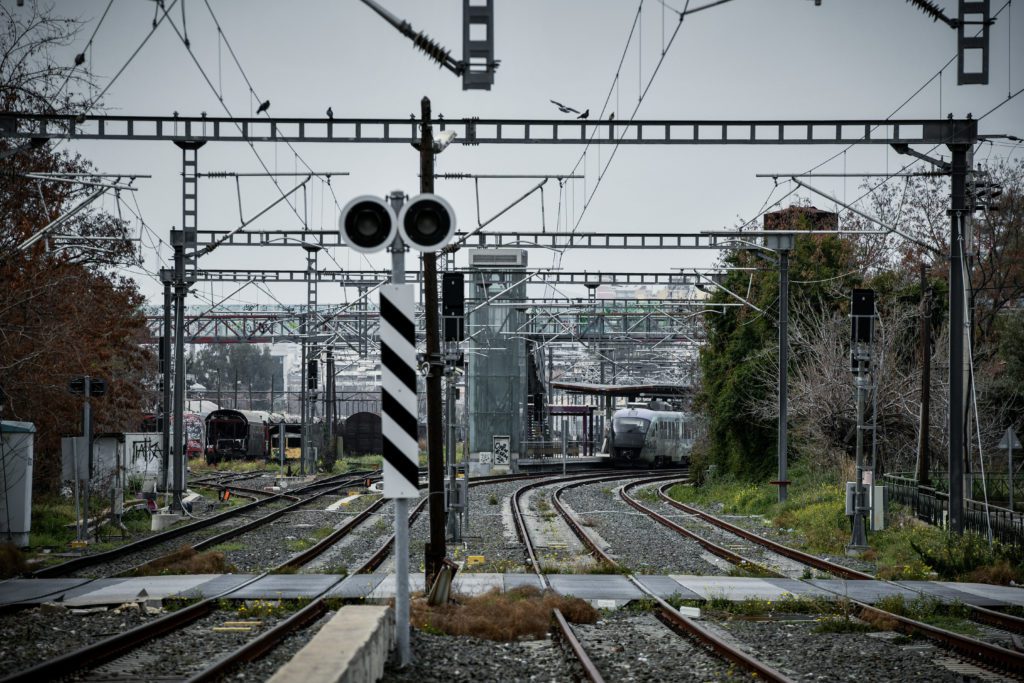 Συνέχεια των προβλημάτων ασφαλείας στα ελληνικά τρένα σχεδόν δύο χρόνια μετά την τραγωδία στα Τέμπη